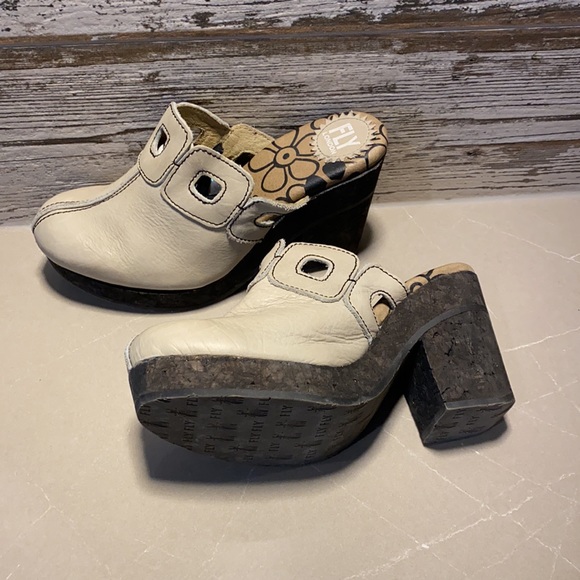 FLY clogs - Picture 2 of 6